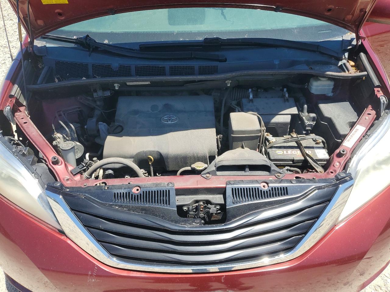 Toyota Sienna Le