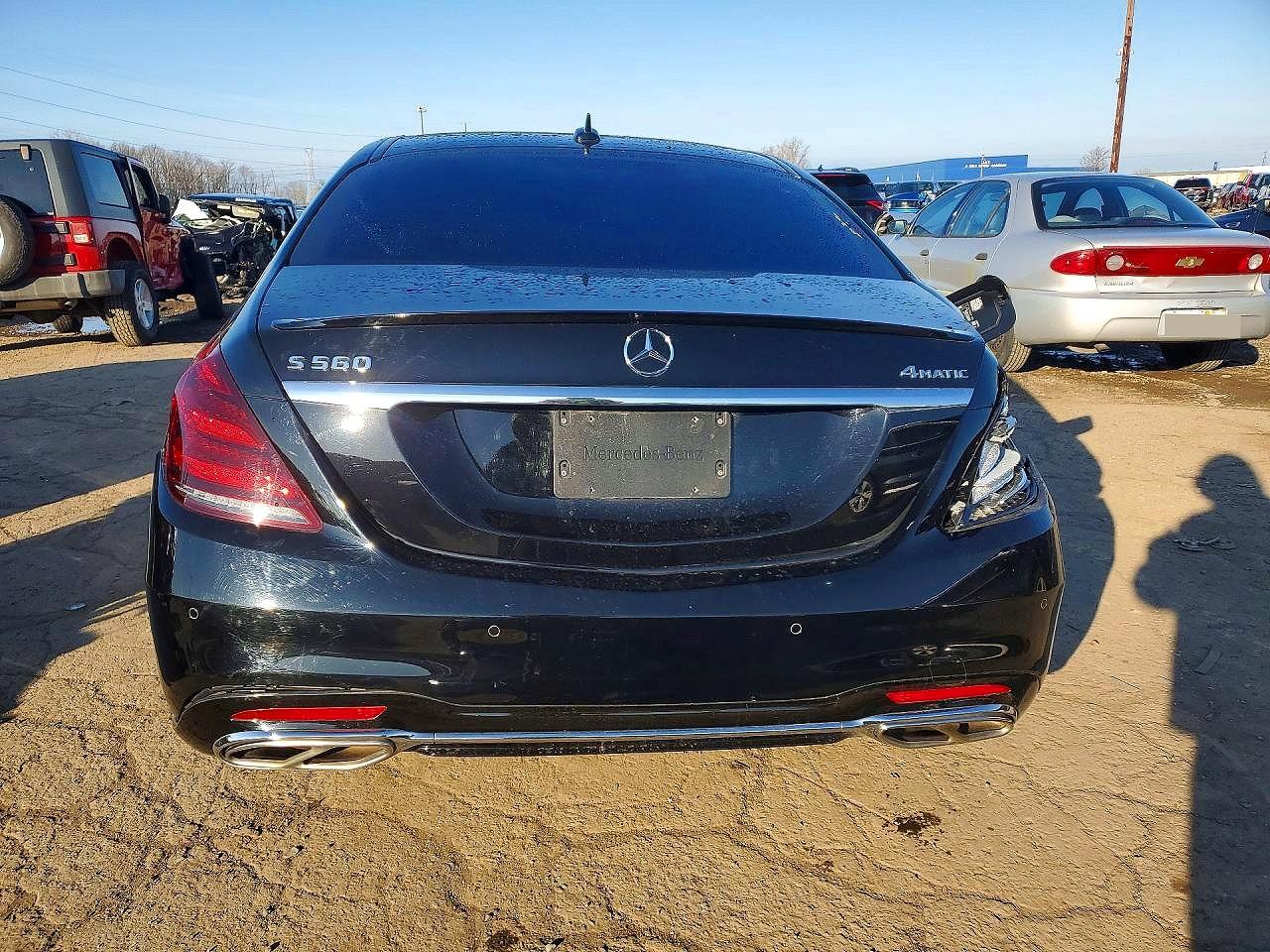 Mercedes-Benz S-Class 560 4matic