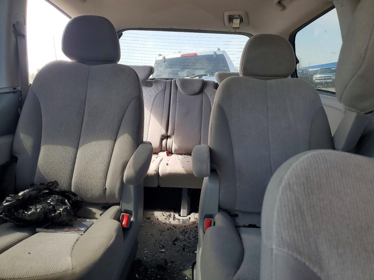 Kia Sedona Lx