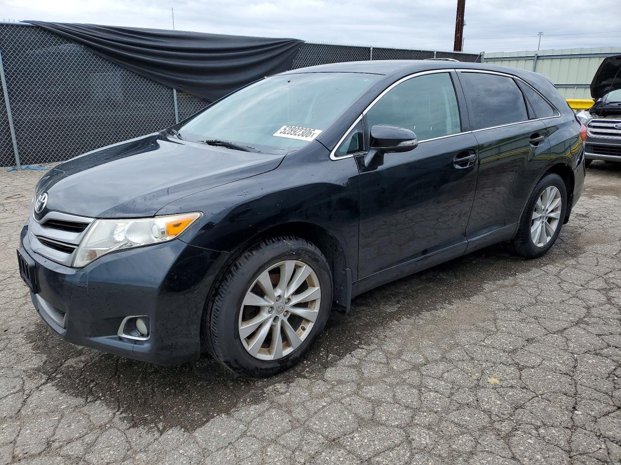 Salvage Toyota Venza Image