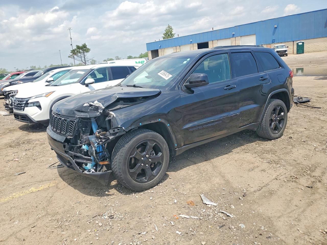 Salvage Jeep Cherokee Image