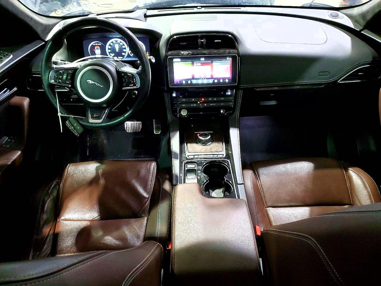 Jaguar F-PACE S