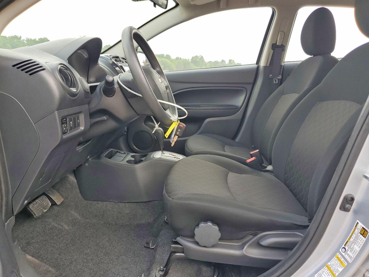 Mitsubishi Mirage Es