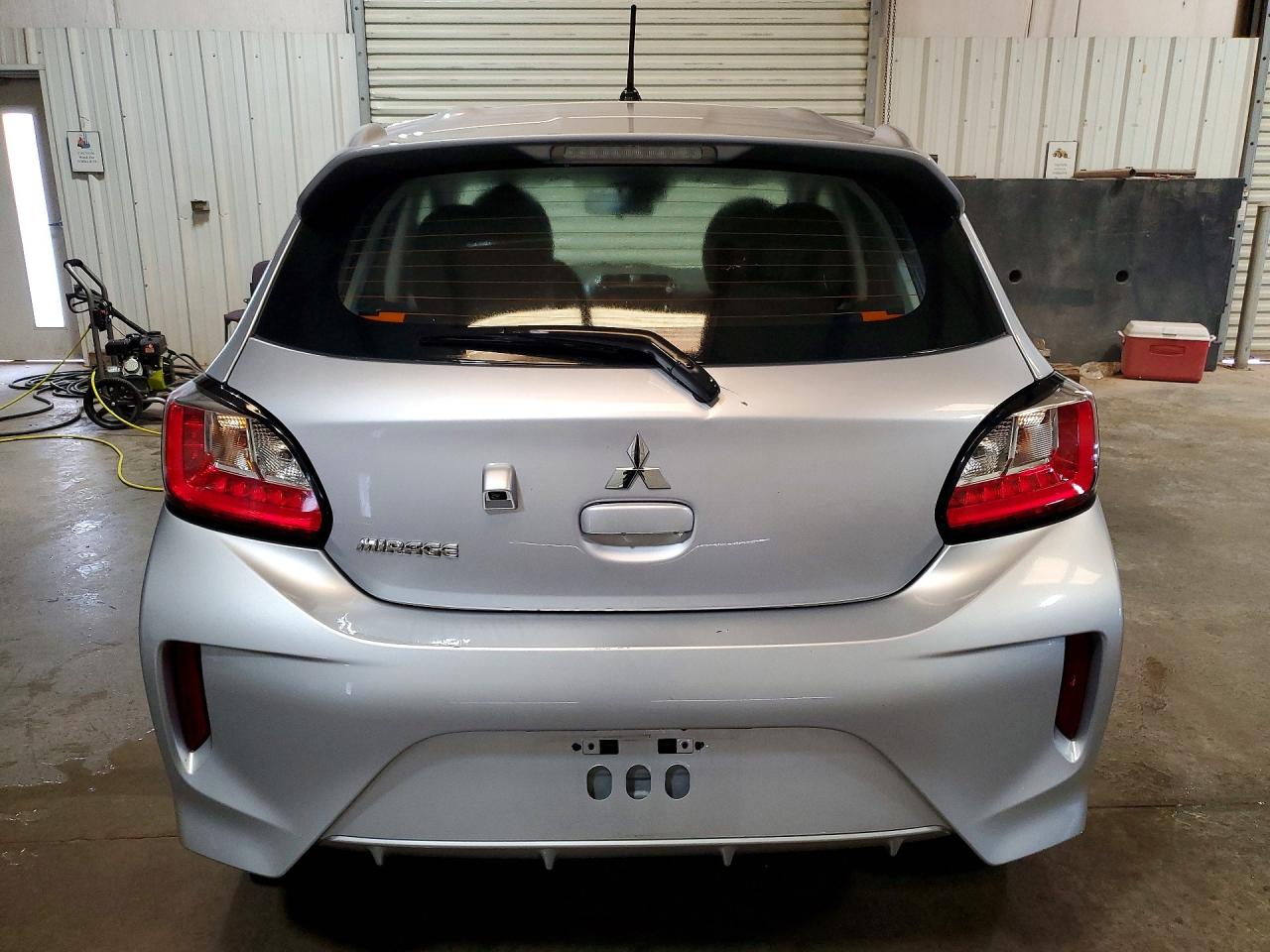 Mitsubishi Mirage Es