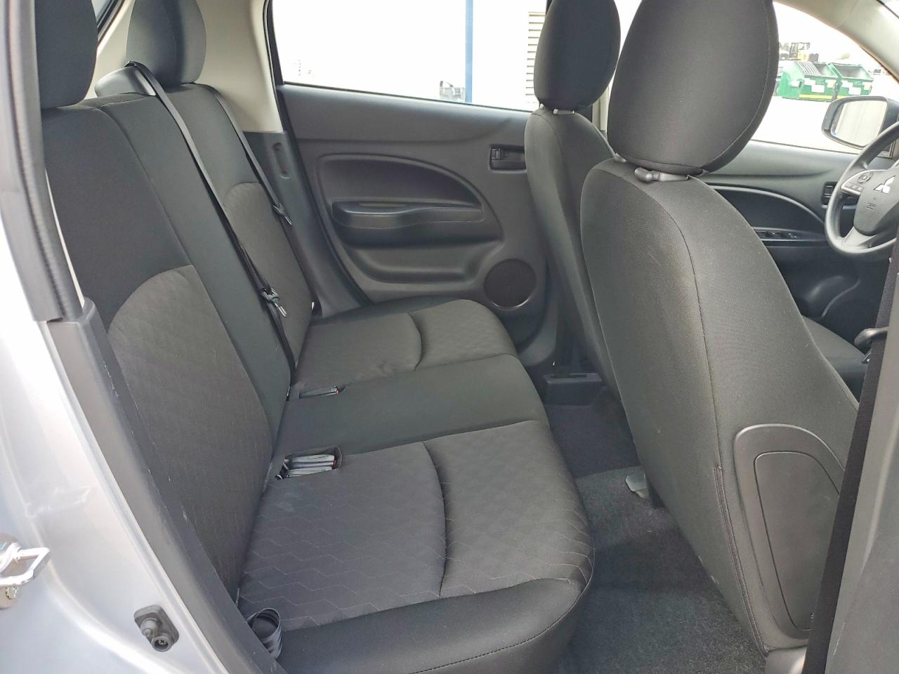 Mitsubishi Mirage Es