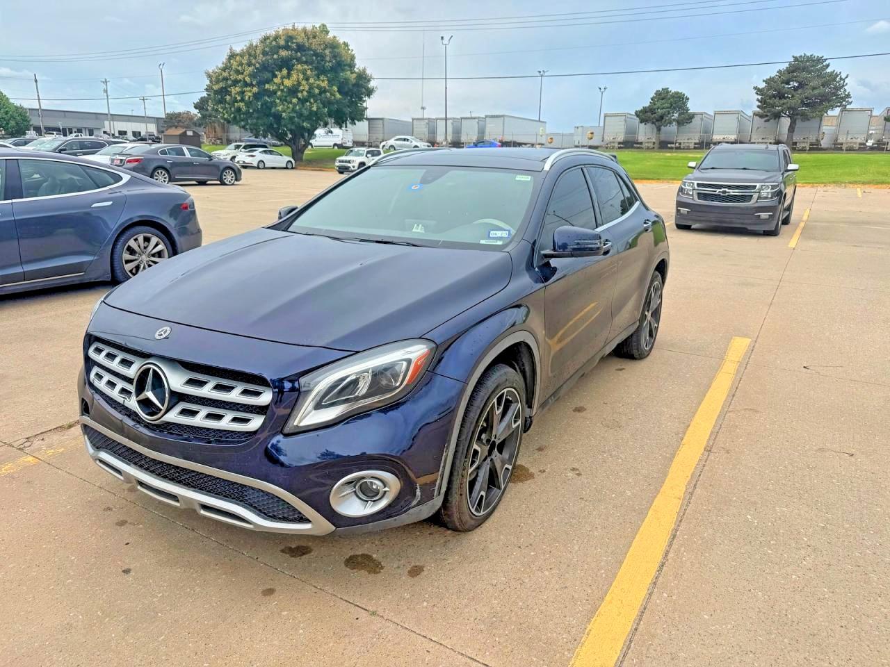 Mercedes-Benz GLA 250