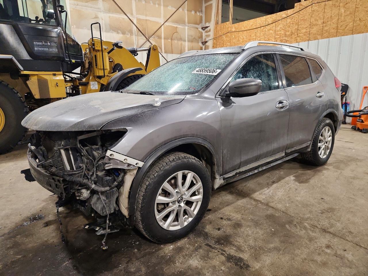 Salvage Nissan Rogue Image