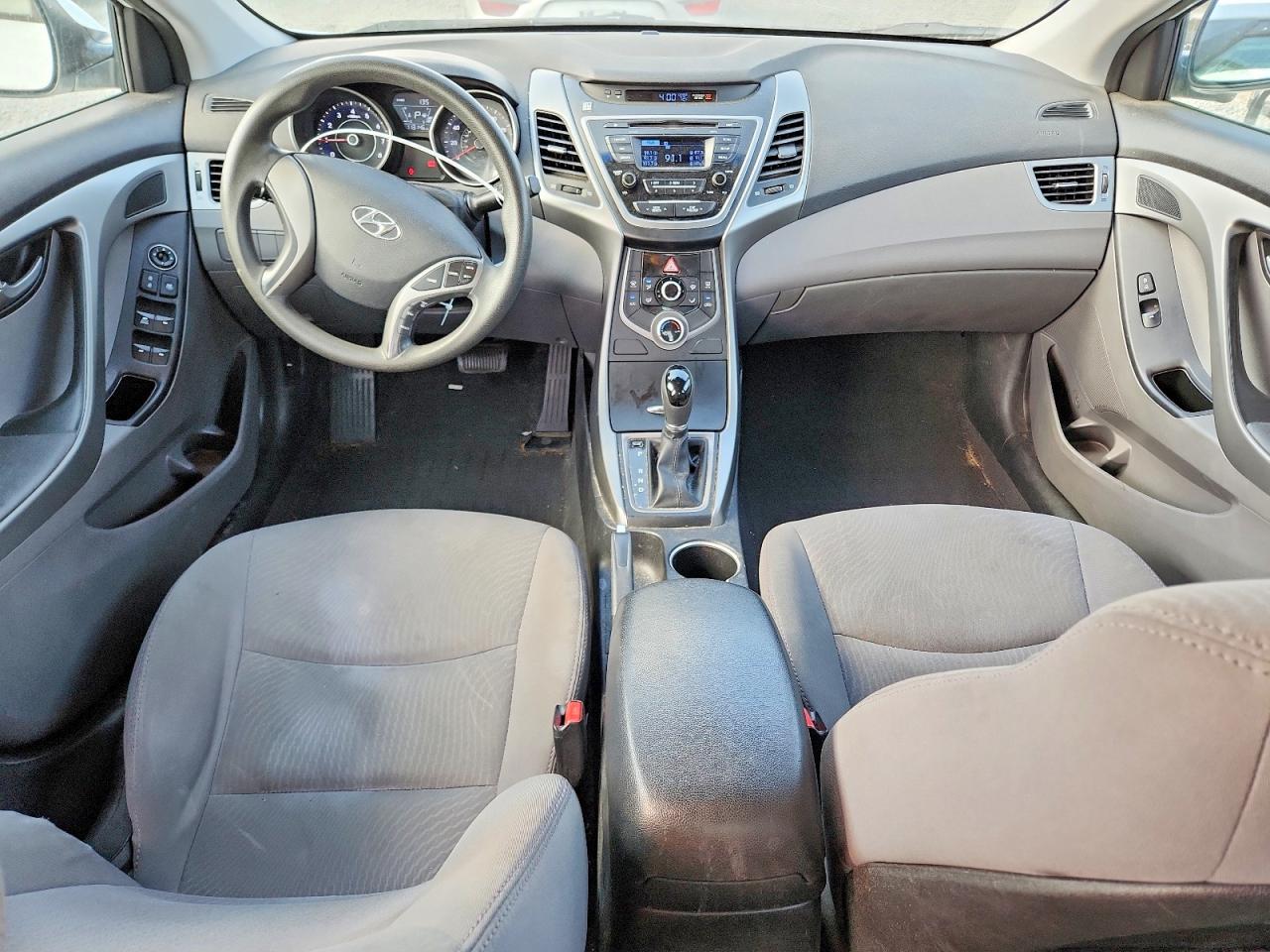 Hyundai ELANTRA Se