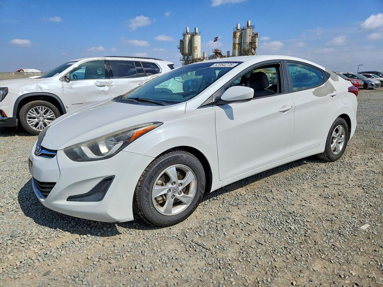 Salvage Hyundai ELANTRA Image