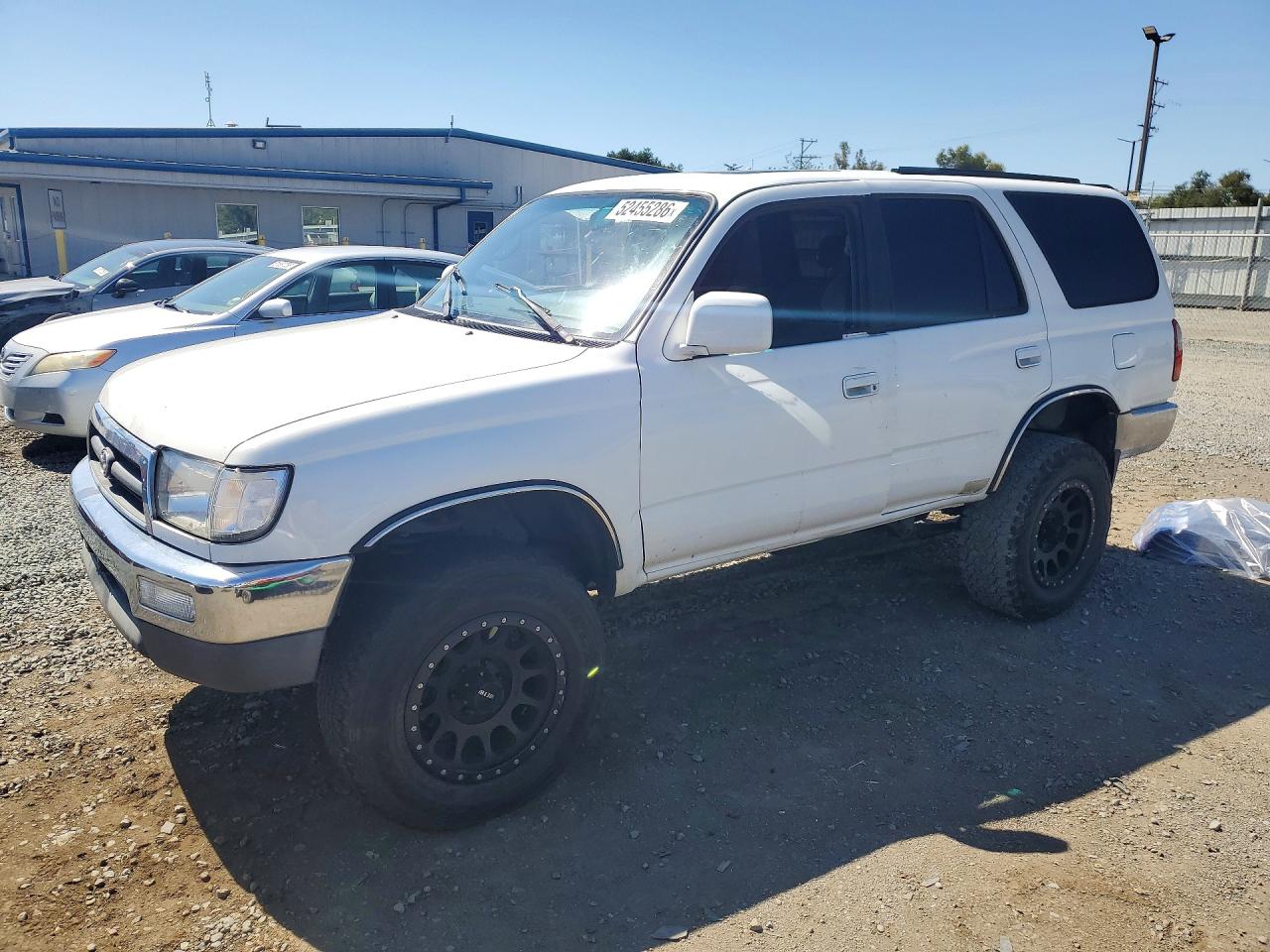 Salvage Toyota 4Runner Image