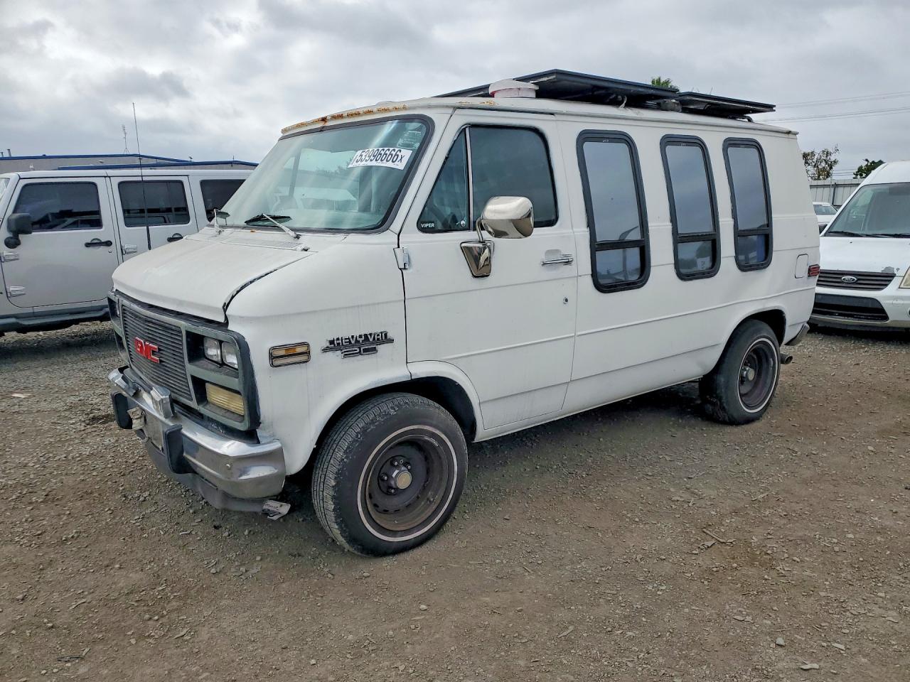 Salvage Chevrolet G-Series Image