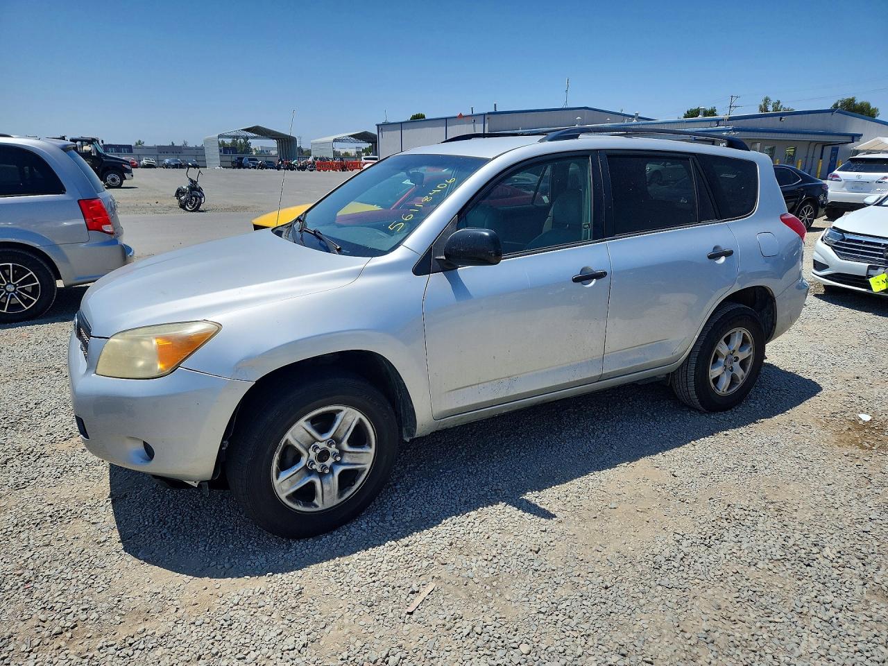 Salvage Toyota RAV4 Image