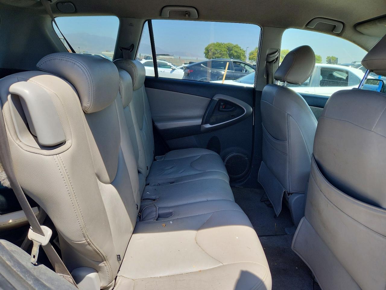 Toyota RAV4 Base