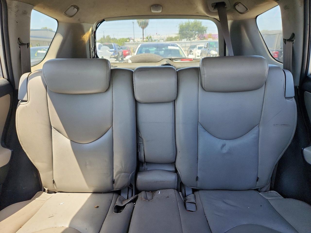 Toyota RAV4 Base