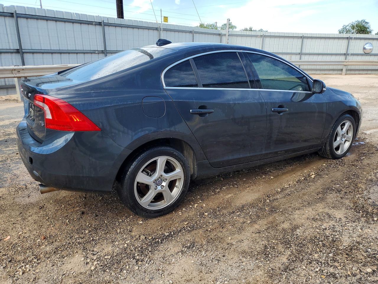 Volvo S60 T5
