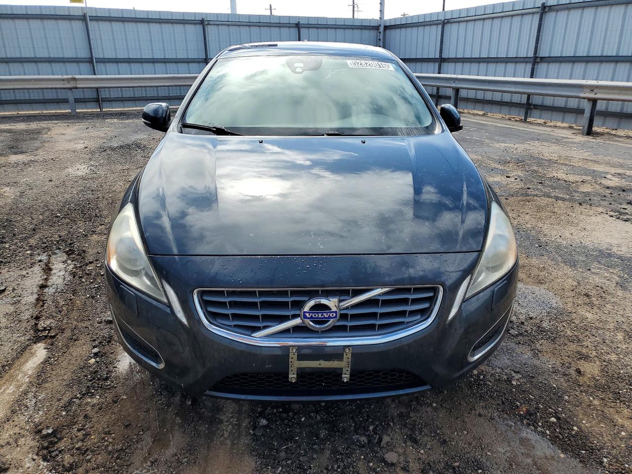 Volvo S60 T5