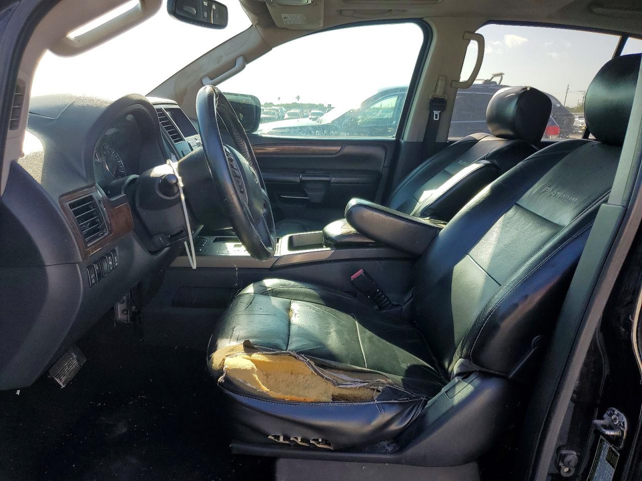 Nissan Armada Platinum