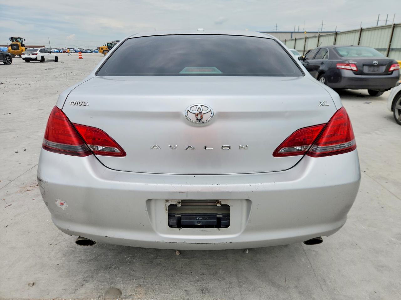 Toyota Avalon Xl