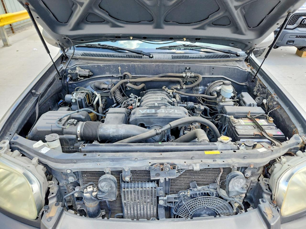 Toyota Sequoia Sr5