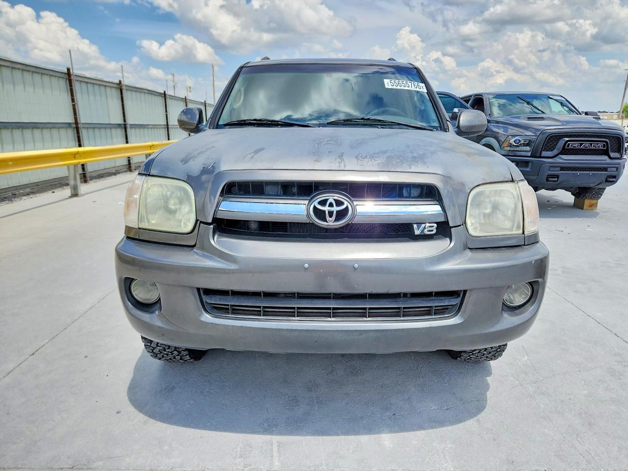 Toyota Sequoia Sr5