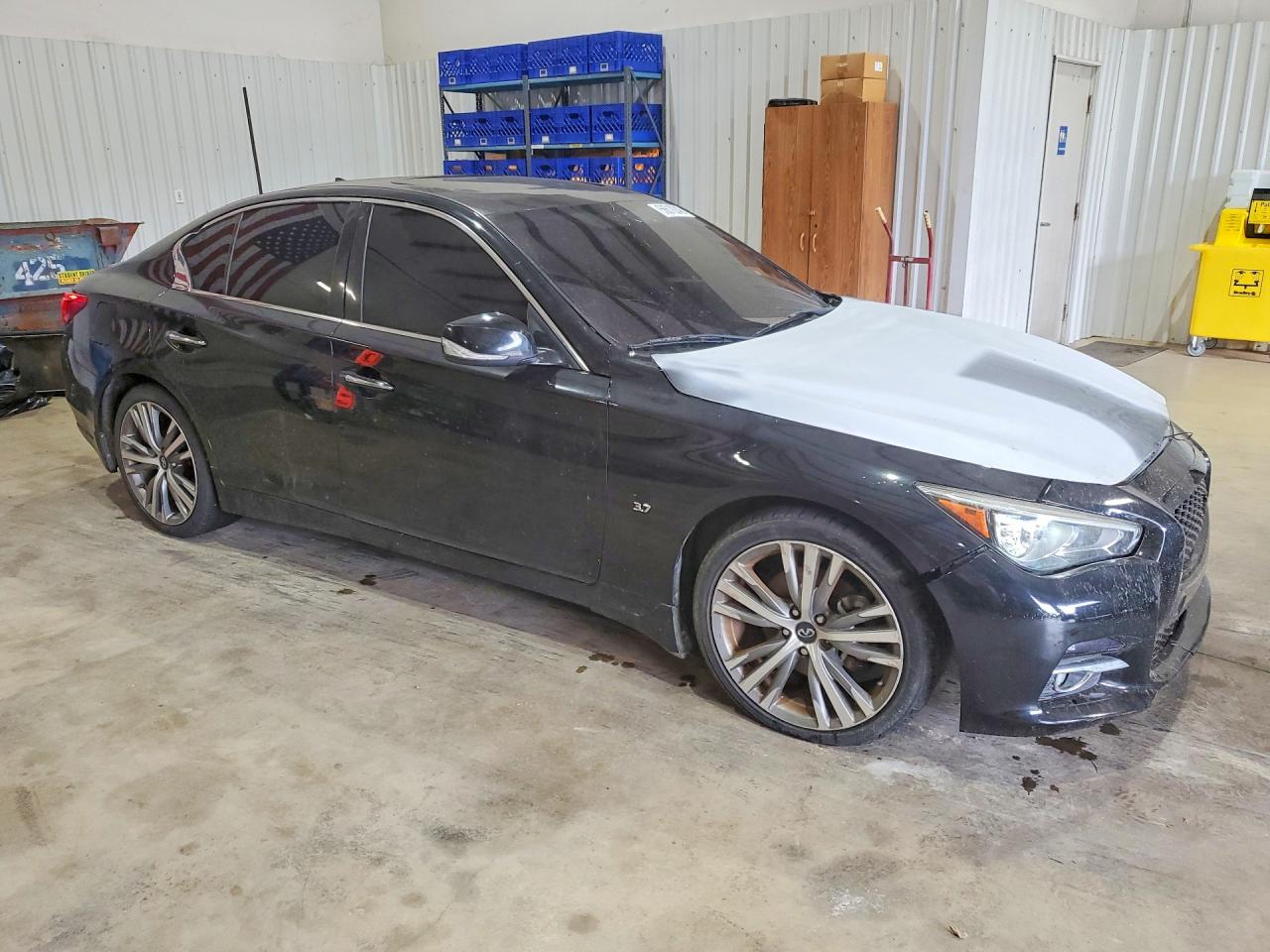 INFINITI Q50 Premium