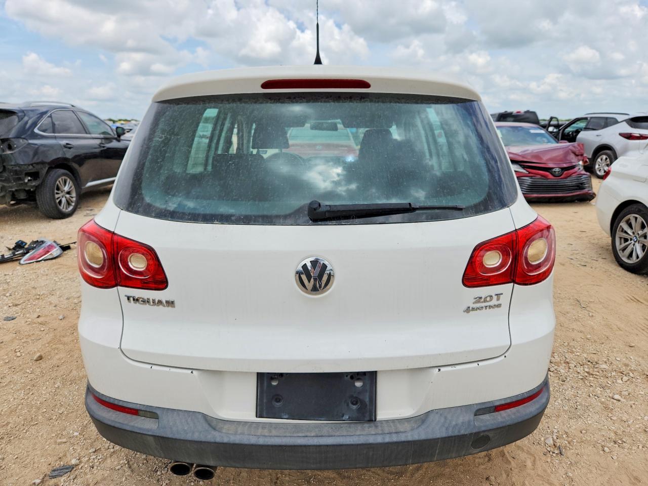 Volkswagen Tiguan S