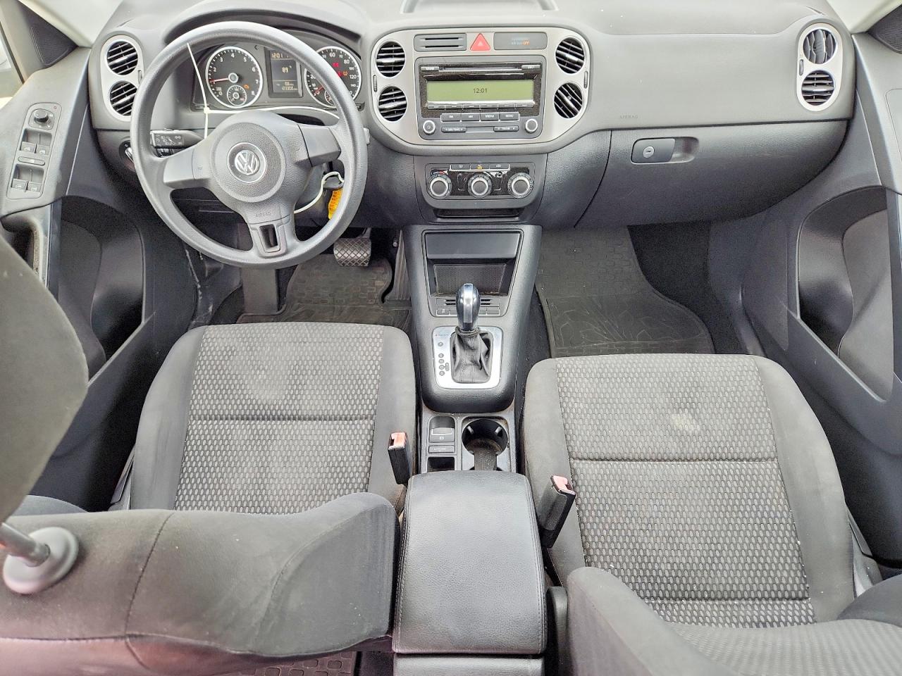 Volkswagen Tiguan S