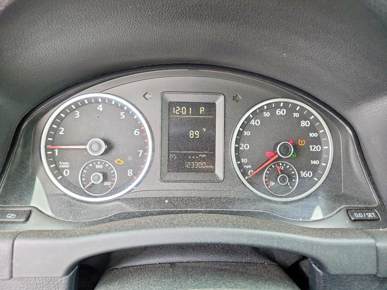 Volkswagen Tiguan S