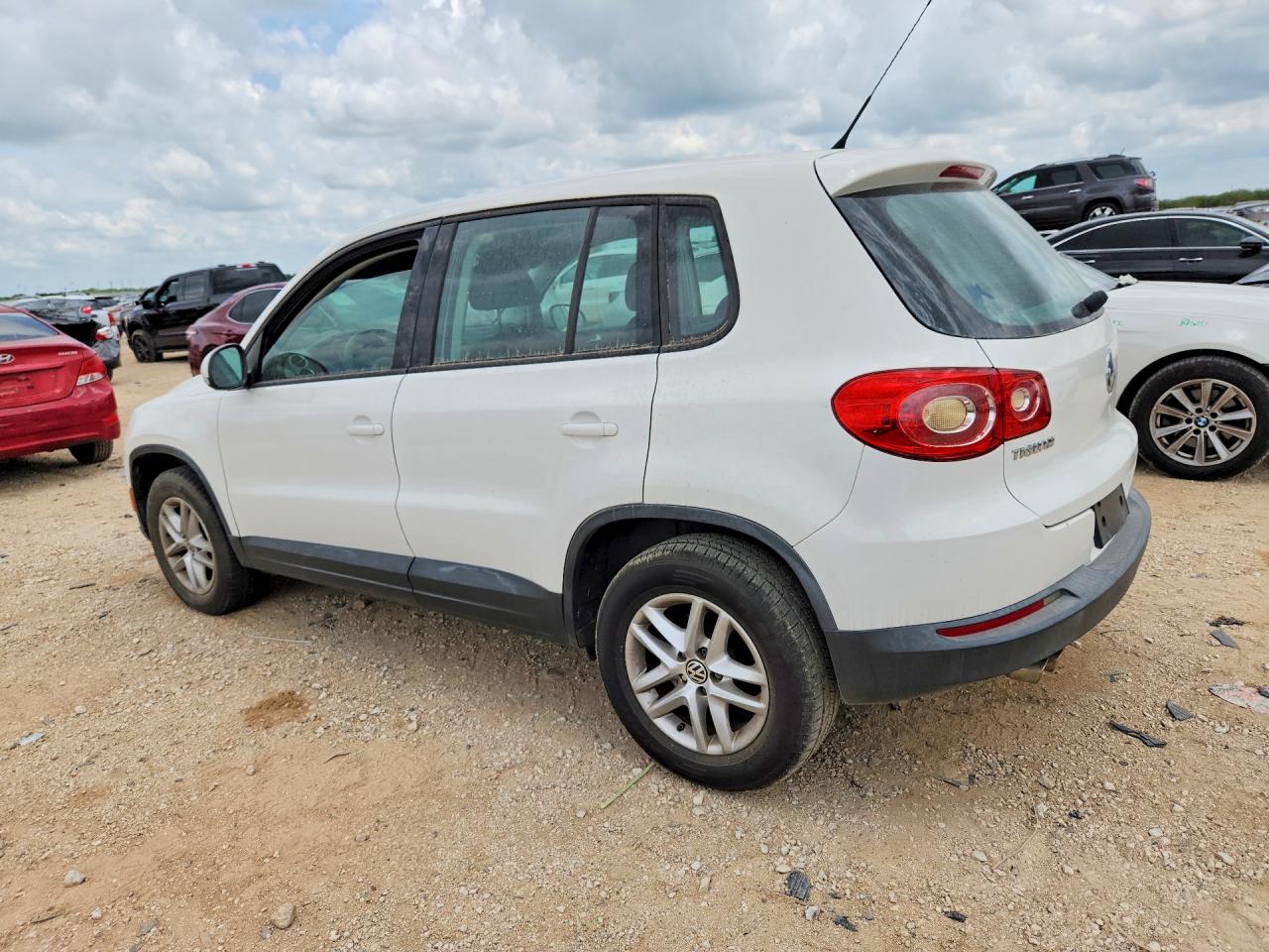 Volkswagen Tiguan S