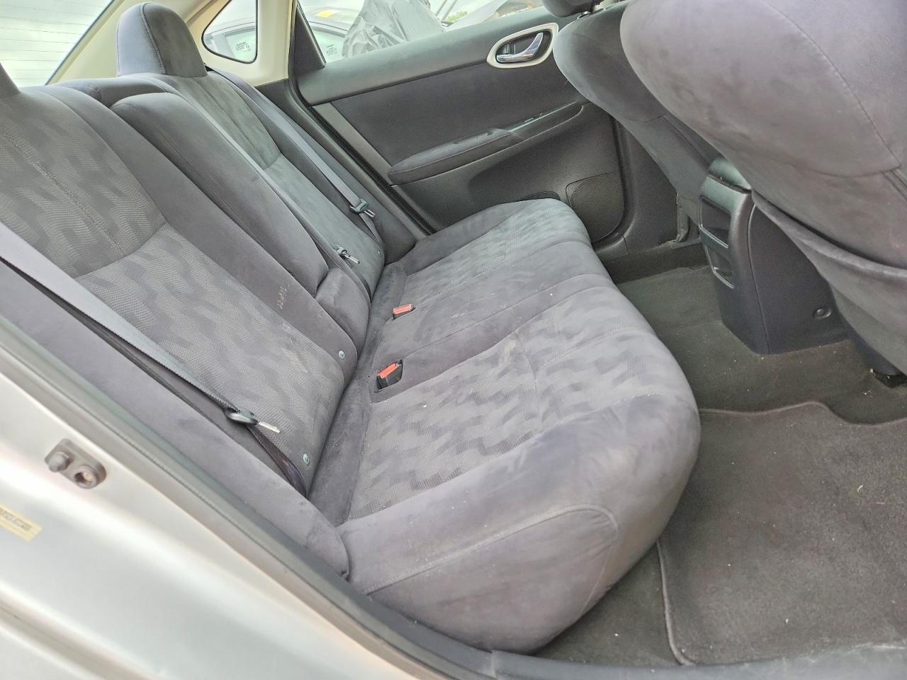 Nissan Sentra S