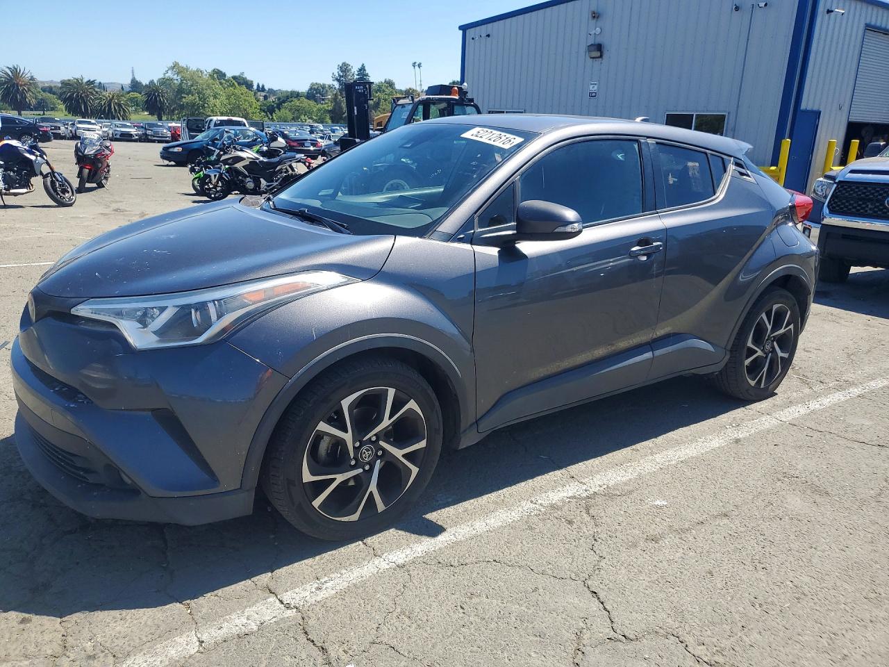Salvage Toyota C-HR Image