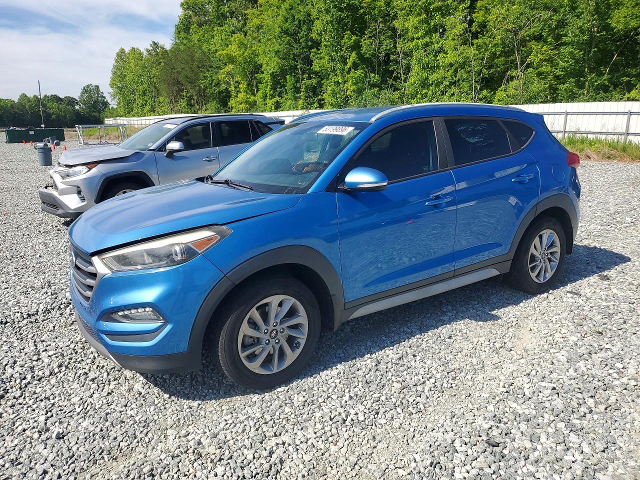Salvage Hyundai TUCSON Image