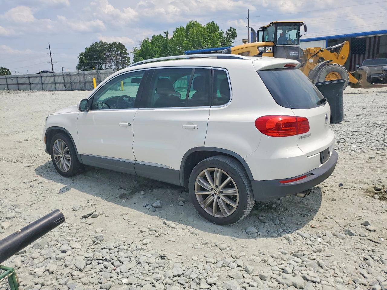 Volkswagen Tiguan S