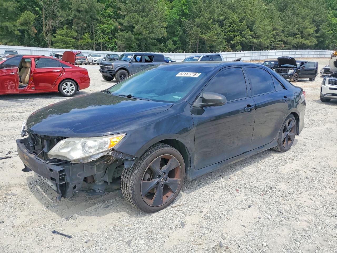 Salvage Toyota Camry Image