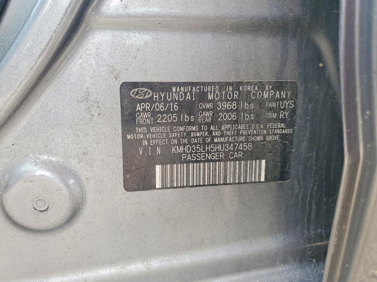 Hyundai ELANTRA Base