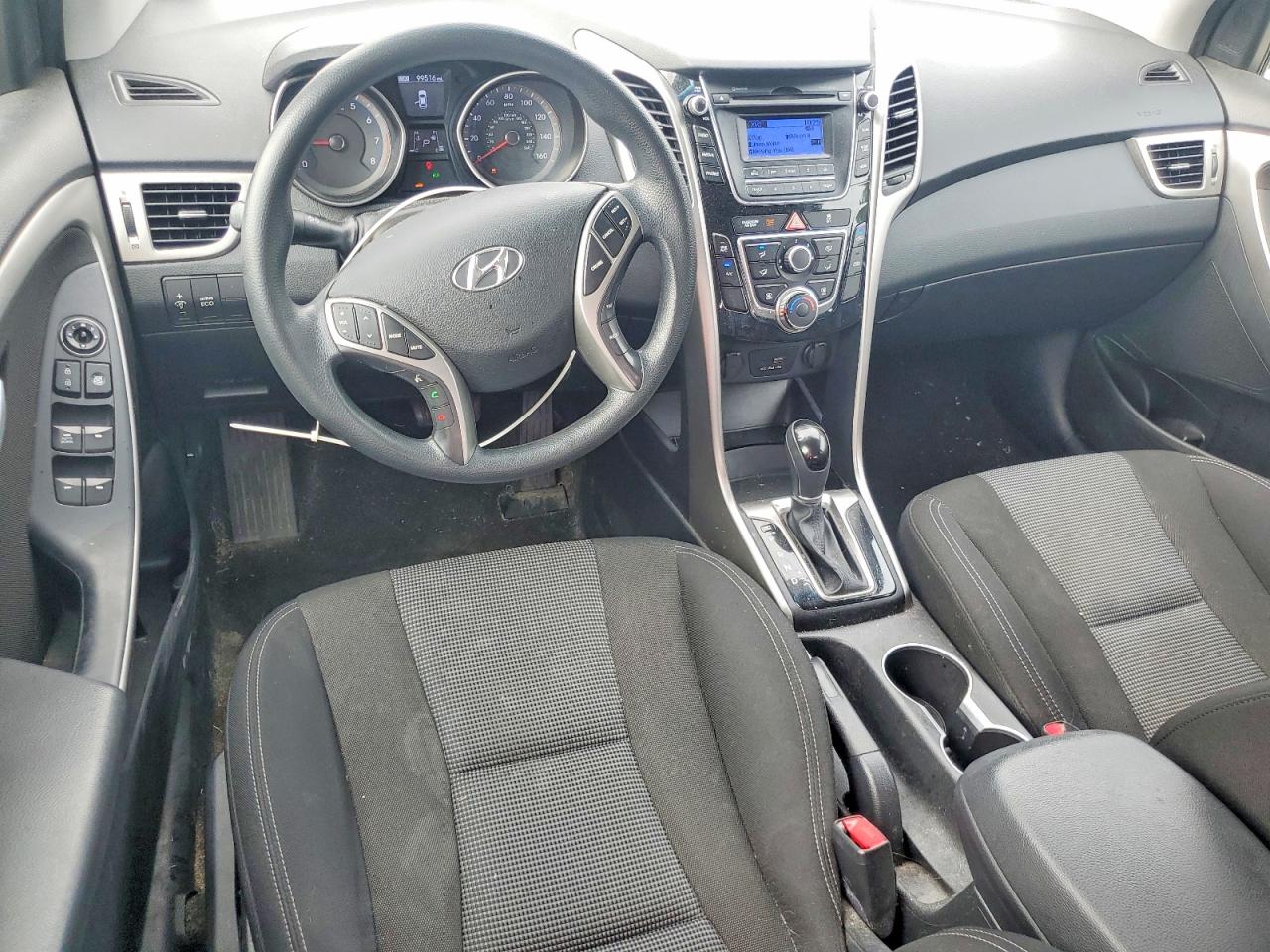 Hyundai ELANTRA Base