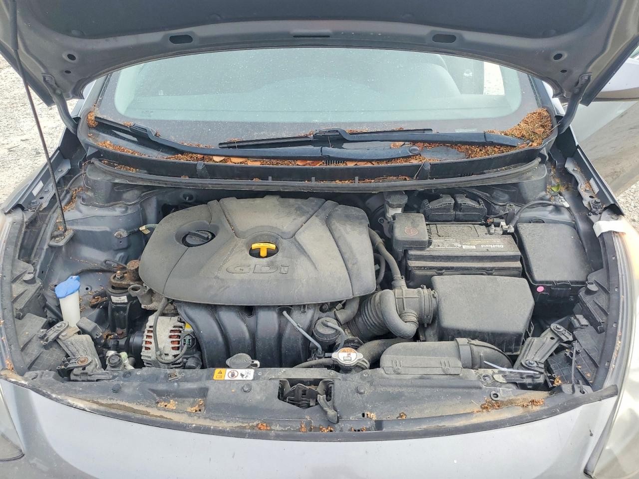 Hyundai ELANTRA Base