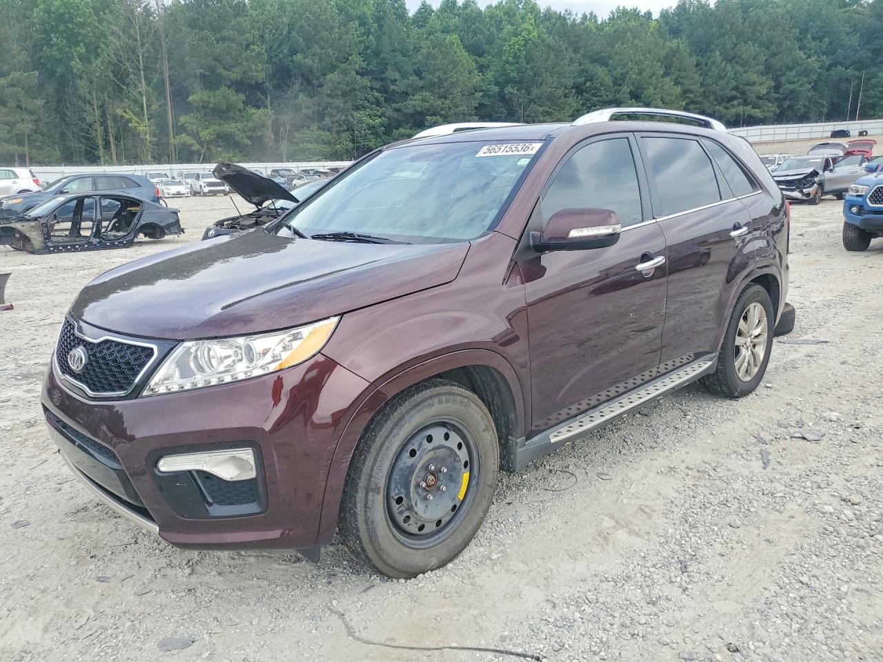 Salvage Kia Sorento Image