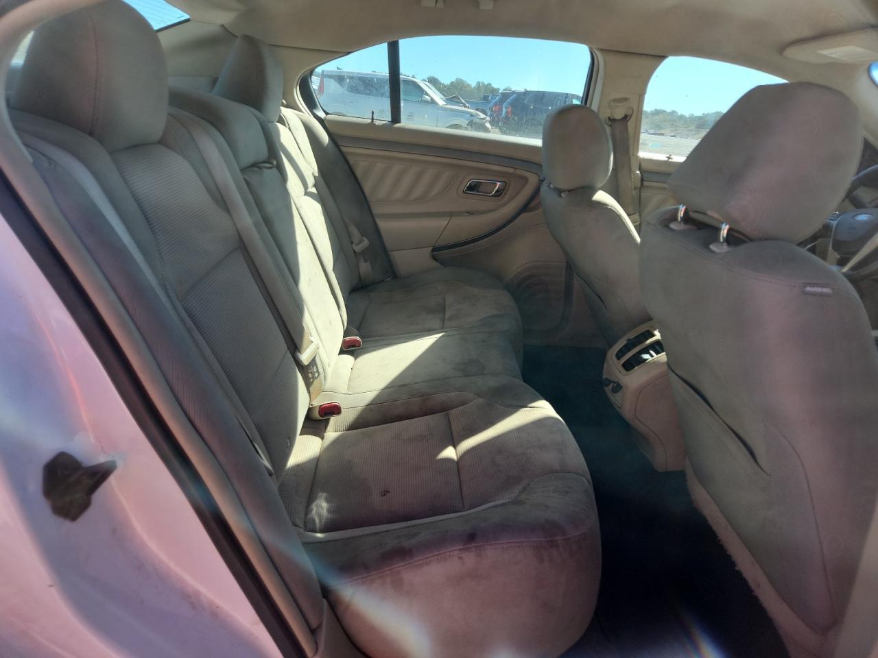 Ford Taurus Sel