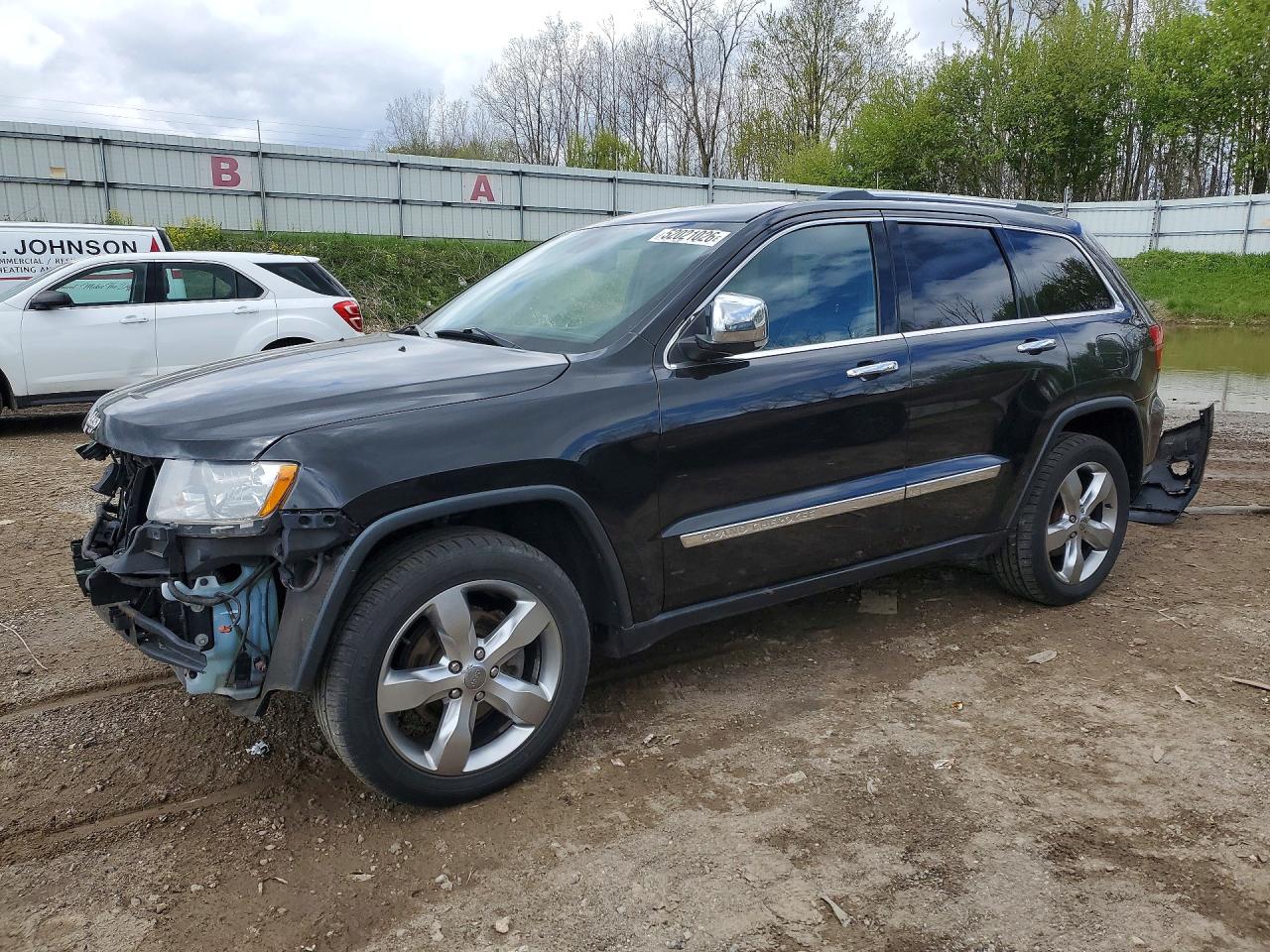Salvage Jeep Cherokee Image
