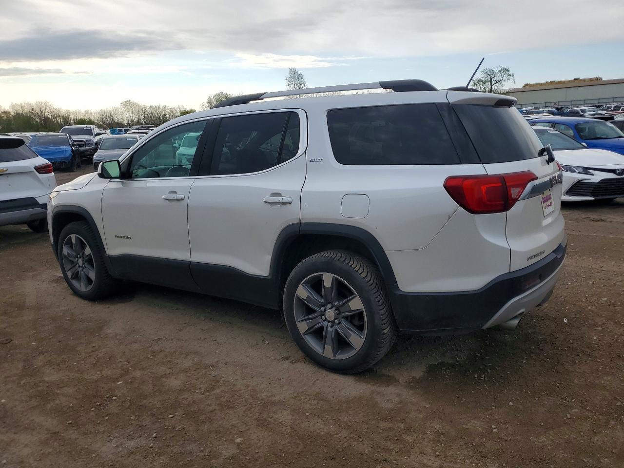 GMC Acadia Slt-2
