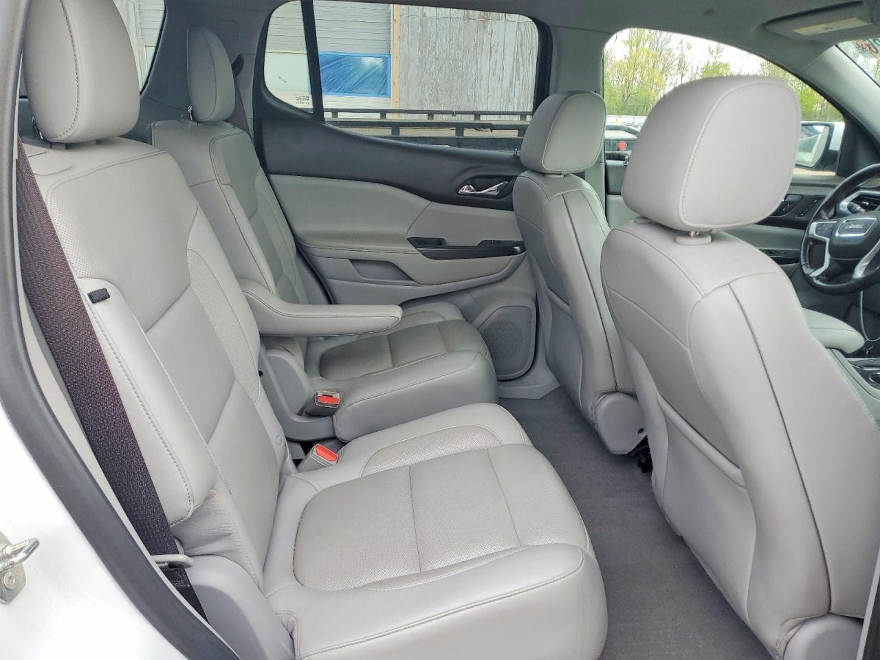 GMC Acadia Slt-2