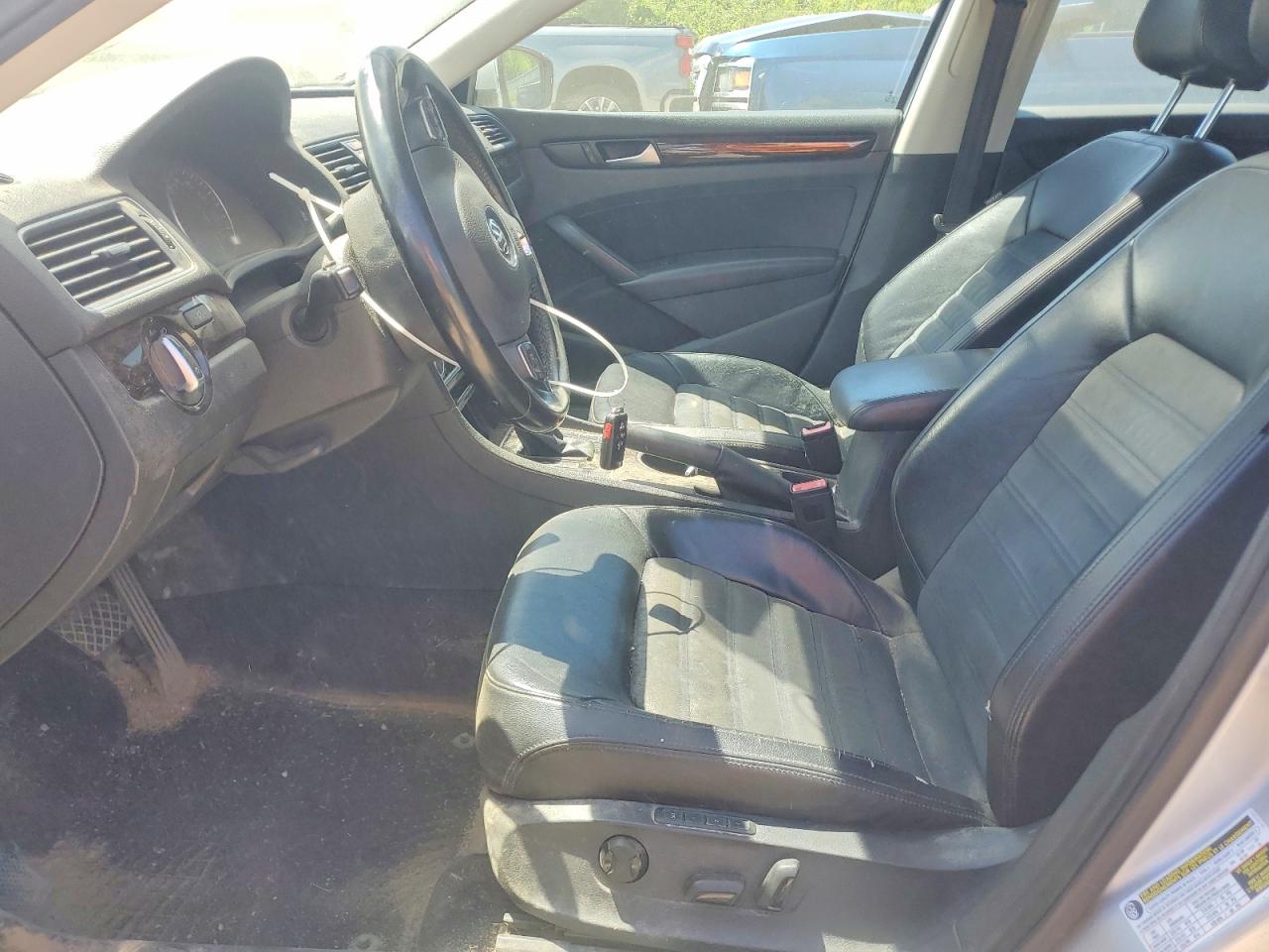 Volkswagen Passat Sel