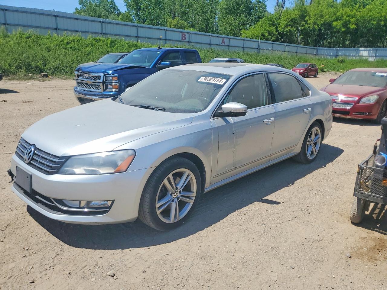 Salvage Volkswagen Passat Image
