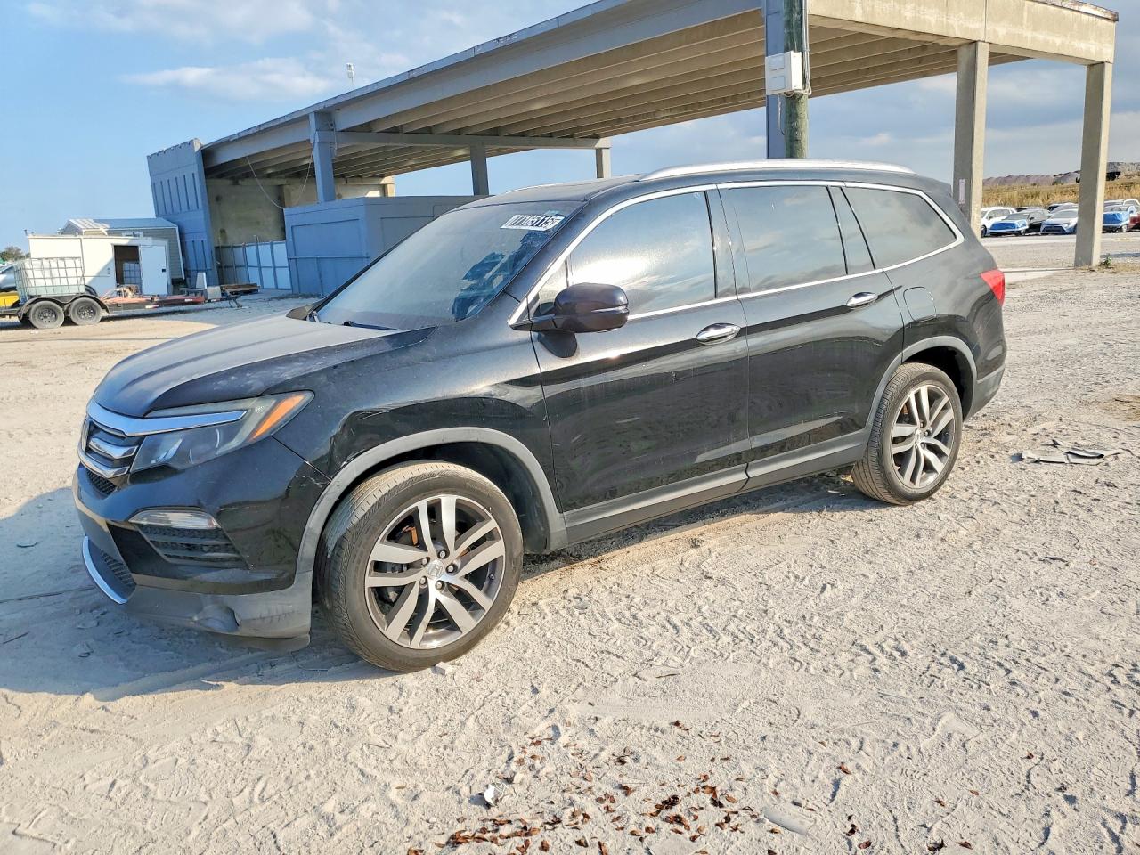 Salvage Honda Pilot Image