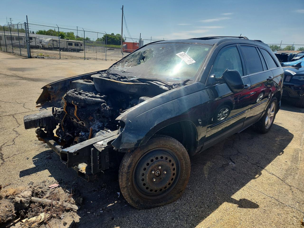Salvage Chrysler Pacifica Image