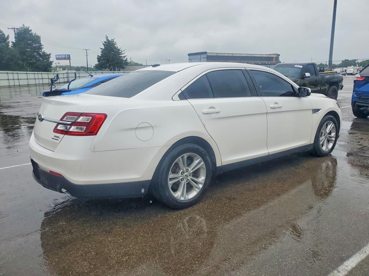 Ford Taurus Sel