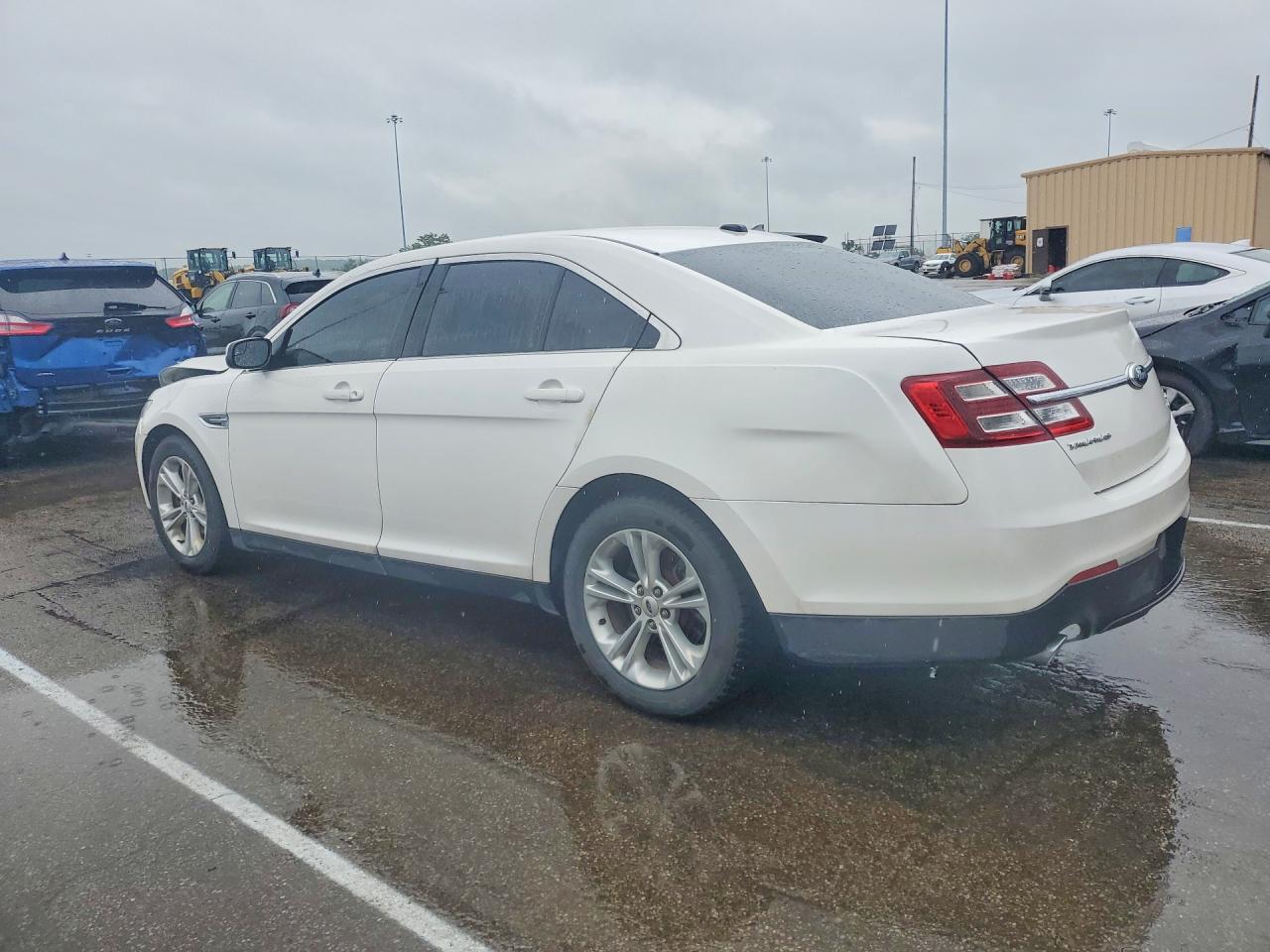 Ford Taurus Sel