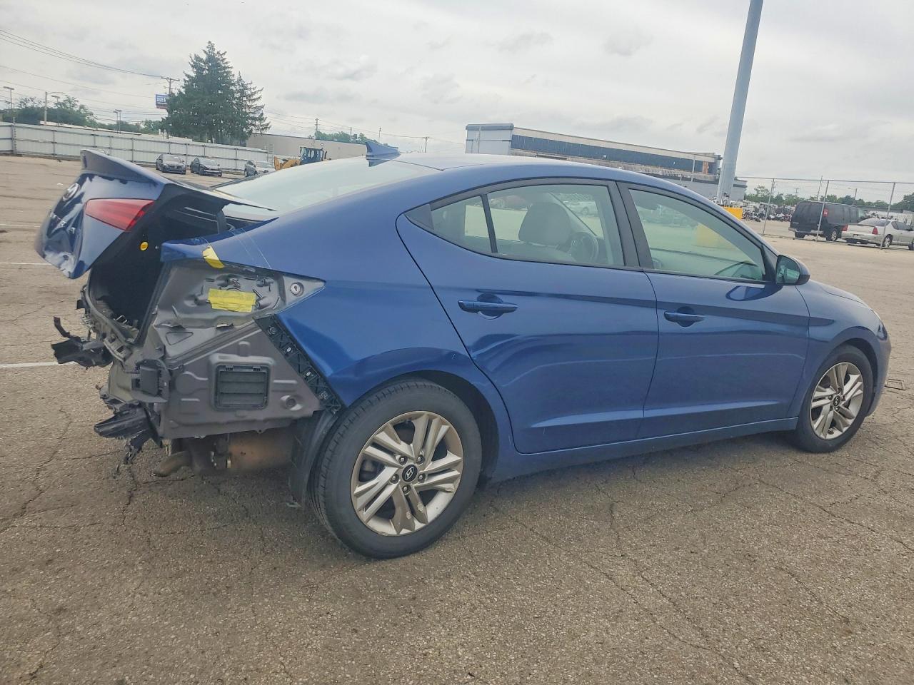 Hyundai ELANTRA Sel