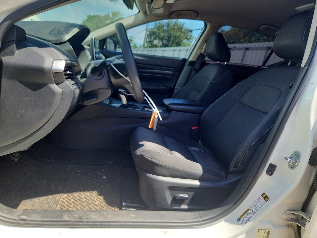 Nissan Altima S